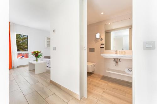 Suite del hotel Barceló Corralejo Sands. Foto 3