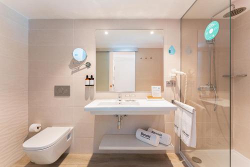 Suite with Pool View del hotel Barceló Corralejo Sands