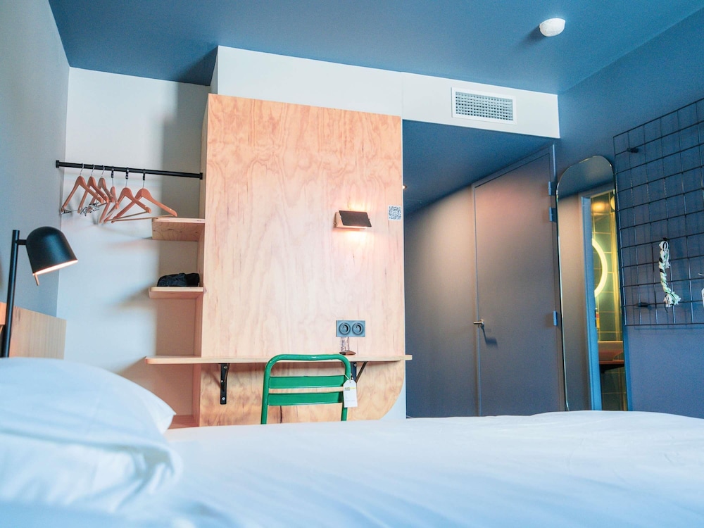 Habitación Little POP con 2 camas individuales del hotel greet hotel Montpellier Aeroport Parc des Expos. Foto 11