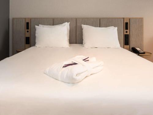 Habitación Superior con sofá - cama extragrande del hotel Mercure Liege City Centre