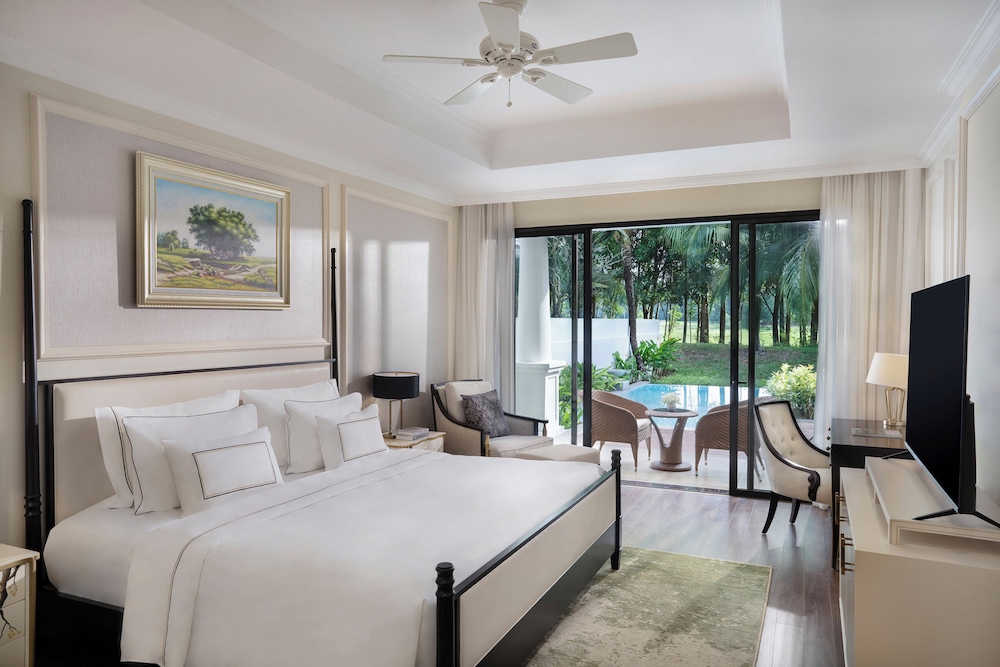 Villa de cuatro dormitorios con vistas al lago y piscina privada del hotel Meliá Vinpearl Phu Quoc. Foto 1