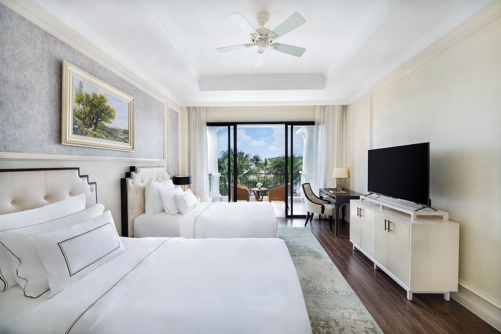Villa de cuatro dormitorios con vistas al lago y piscina privada del hotel Meliá Vinpearl Phu Quoc. Foto 7