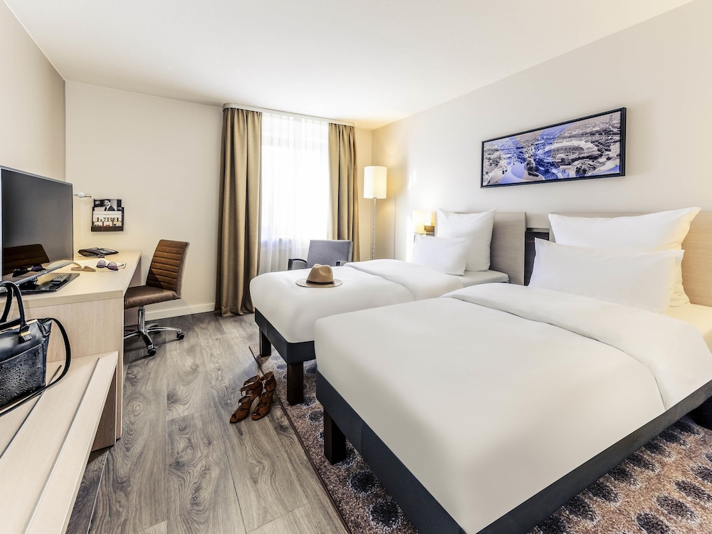 Habitación estándar con 2 camas individuales del hotel Mercure München Süd Messe. Foto 3