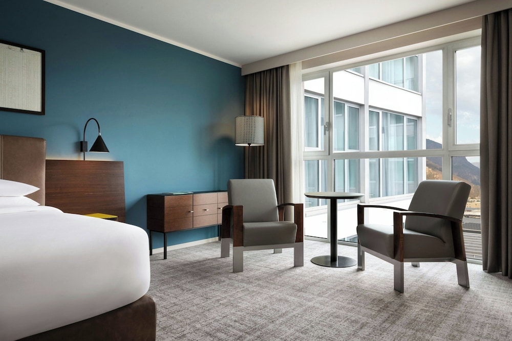 Habitación Deluxe, 1 cama de matrimonio grande del hotel Four Points By Sheraton Bolzano