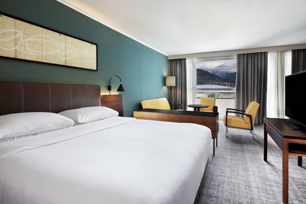 Suite clásica, 1 cama de matrimonio grande del hotel Four Points By Sheraton Bolzano