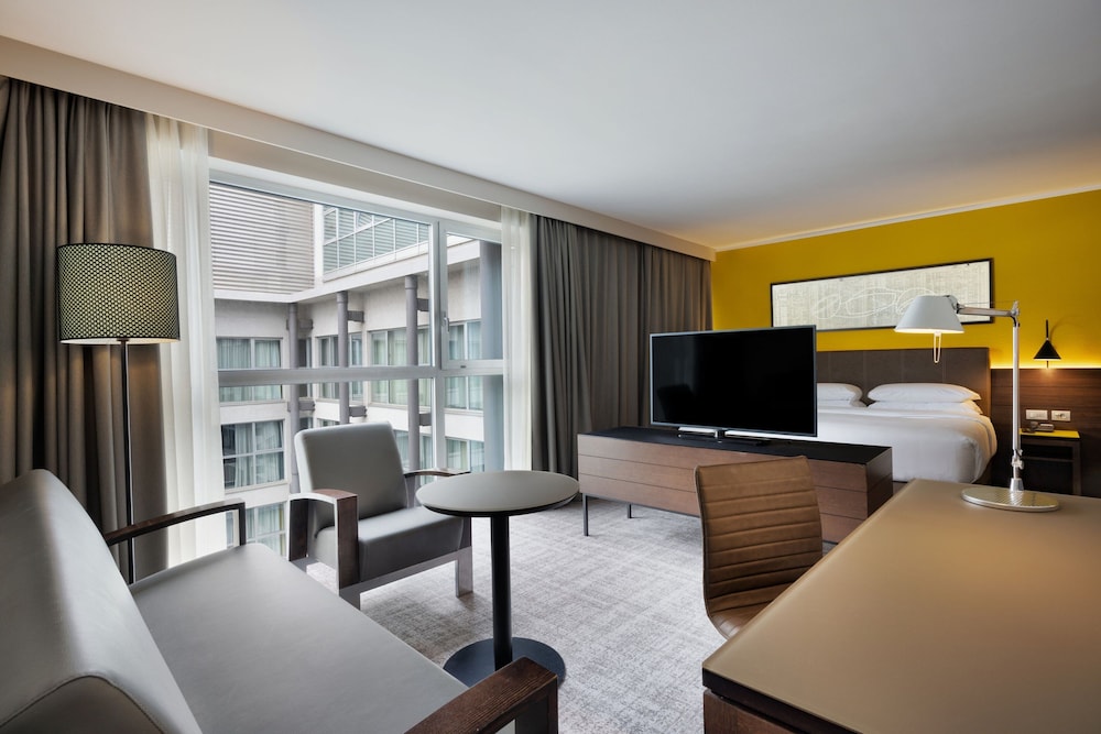 Suite junior, 1 cama de matrimonio grande del hotel Four Points By Sheraton Bolzano