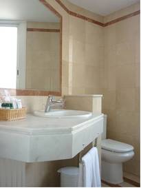 Habitación doble del hotel Regencia Colon. Foto 3