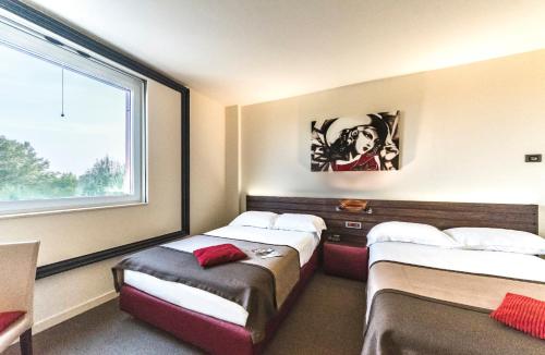 Habitación Triple Superior del hotel Antony. Foto 5