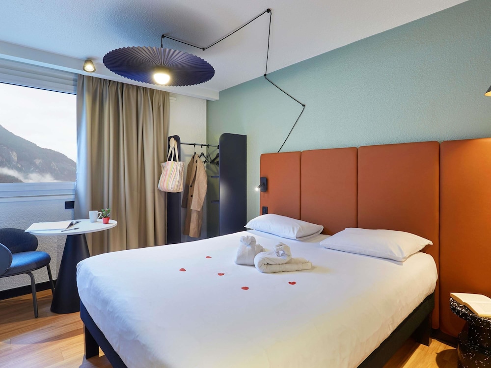 Habitación Estándar con 1 cama doble del hotel Ibis Sallanches Porte Du Mont Blanc. Foto 1