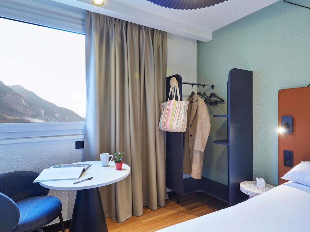 Habitación Estándar con 1 cama doble del hotel Ibis Sallanches Porte Du Mont Blanc. Foto 9