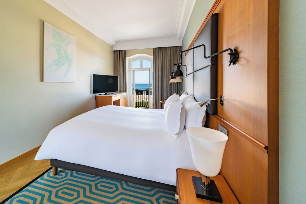 HABITACIÓN SUPERIOR, lado mar, cama doble, con balcón del hotel Sofitel Grand Sopot. Foto 1