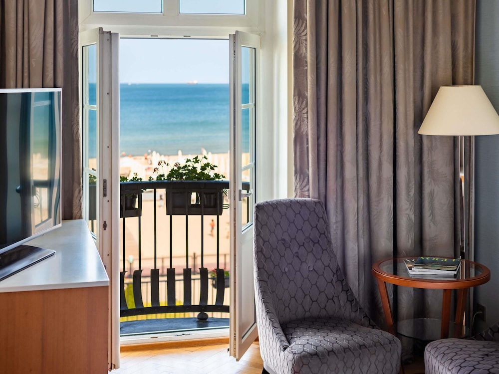 HABITACIÓN SUPERIOR, lado mar, cama doble, con balcón del hotel Sofitel Grand Sopot. Foto 3