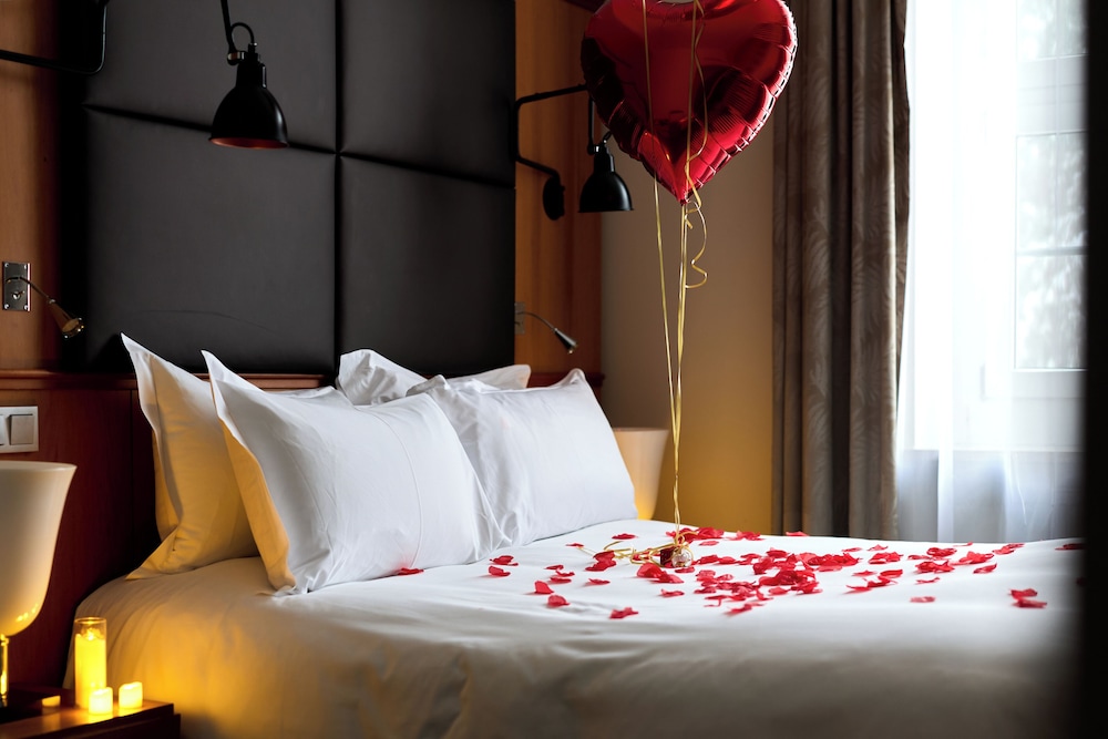SUITE PRESTIGE frente al mar, cama doble del hotel Sofitel Grand Sopot. Foto 1