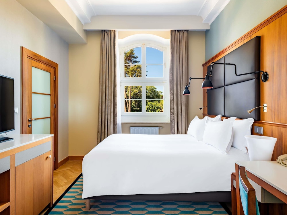 HABITACIÓN CLÁSICA, lado parque, cama doble, sin balcón del hotel Sofitel Grand Sopot. Foto 5