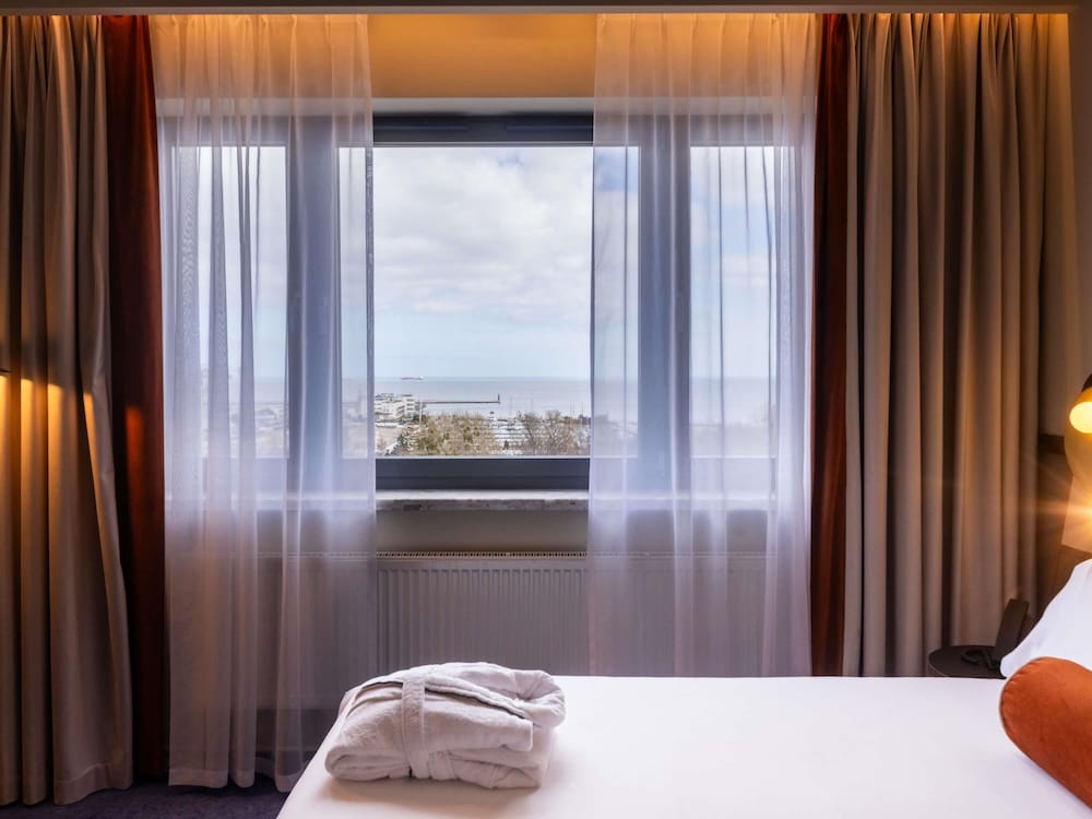 Privilege, Habitación, 1 cama doble, vistas al mar del hotel Mercure Gdynia Centrum. Foto 10