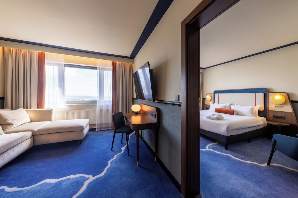 Suite ejecutiva, 1 cama de matrimonio, vistas al mar del hotel Mercure Gdynia Centrum. Foto 8