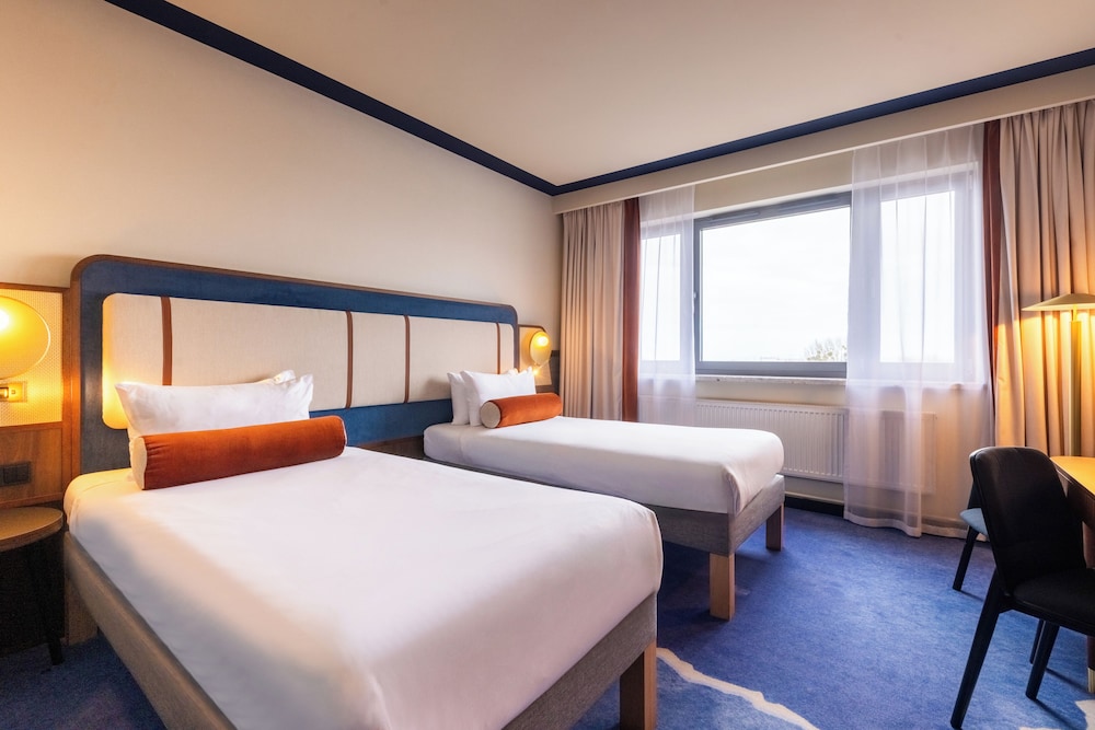 Habitación clásica, 2 camas individuales, vistas al mar del hotel Mercure Gdynia Centrum. Foto 5