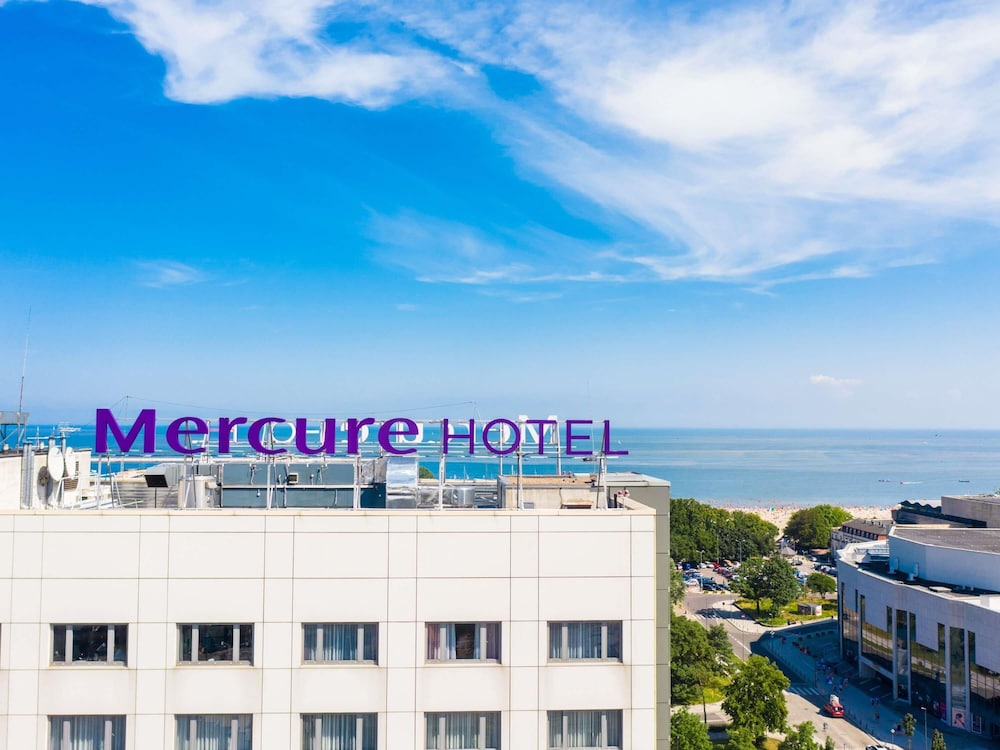 Suite, 1 cama doble con sofá cama del hotel Mercure Gdynia Centrum. Foto 9