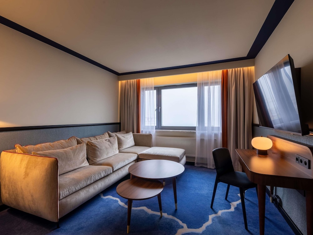 Suite ejecutiva, 1 cama de matrimonio, vistas al mar del hotel Mercure Gdynia Centrum. Foto 30
