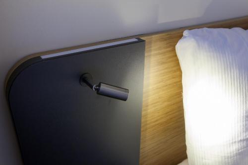 Habitación Superior - Adaptada para personas de movilidad reducida del hotel Easyhotel Brussels City Centre. Foto 7
