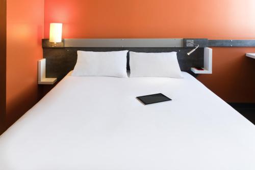 Habitación Doble Estándar del hotel Ibis Budget Aéroport Lyon Saint Exupéry