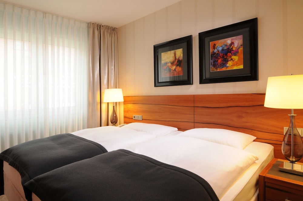 Suite junior del hotel Maritim München. Foto 1