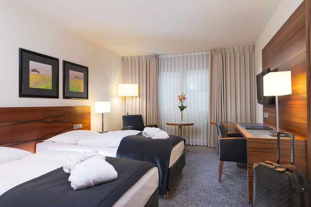 Habitación Doble Superior del hotel Maritim München. Foto 2