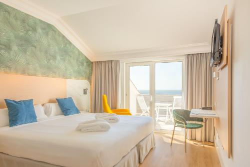 Habitación Doble con vistas al mar - 2 camas del hotel Talaso Atlantico. Foto 1