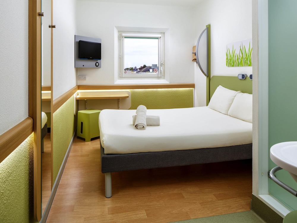 Habitación doble, 1 cama doble del hotel Ibis Budget London Hounslow. Foto 1
