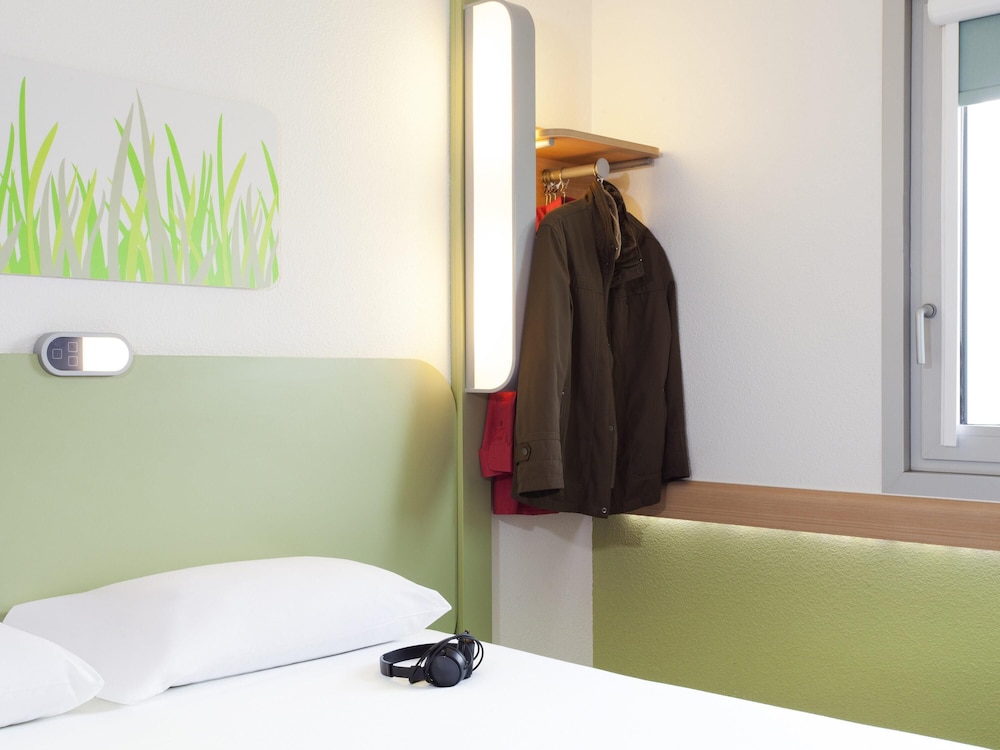 Habitación doble, 1 cama doble del hotel Ibis Budget London Hounslow. Foto 8