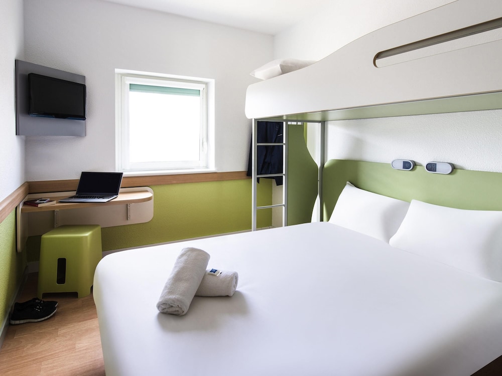 Habitación doble del hotel Ibis Budget London Hounslow. Foto 7