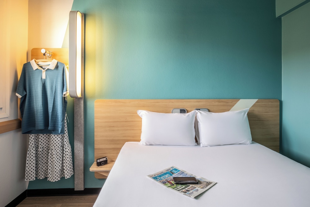Habitacion Standard con 1 cama doble del hotel Ibis Budget Marne La Vallée. Foto 3