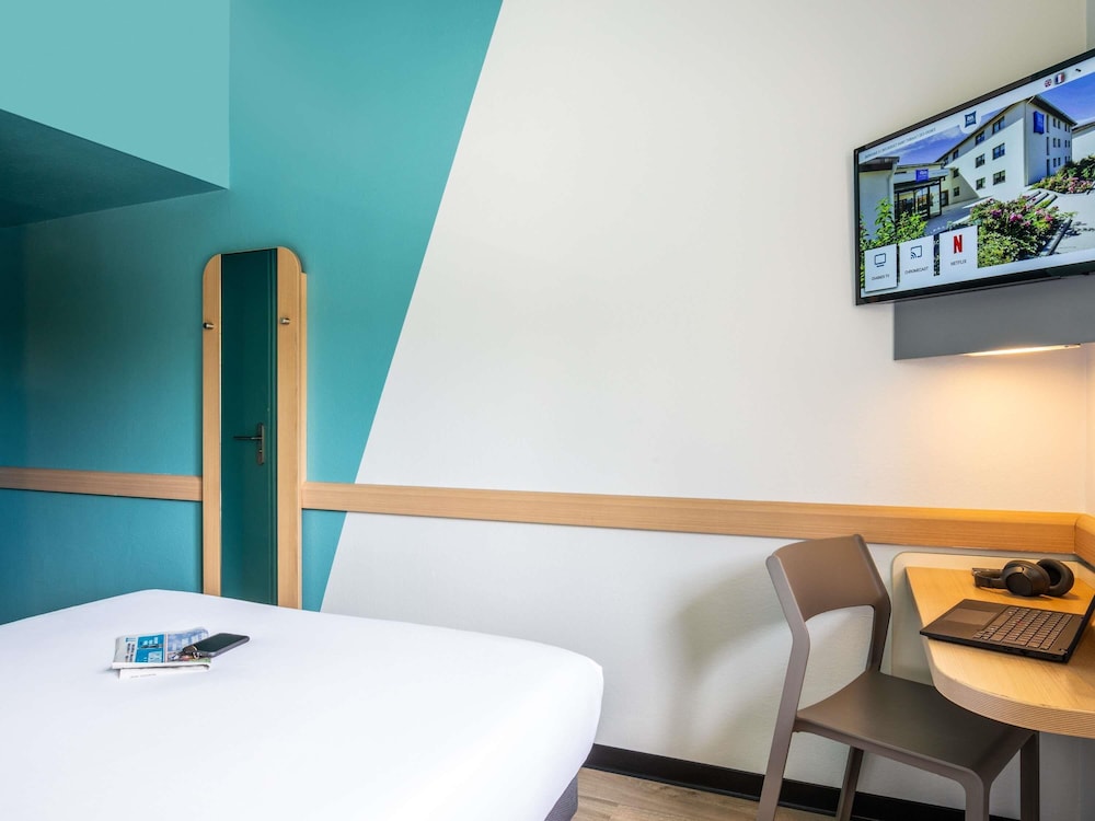 Habitacion Standard con 1 cama doble del hotel Ibis Budget Marne La Vallée. Foto 7