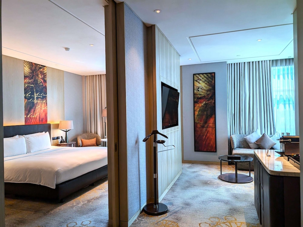 SUITE PRESTIGE, Acceso Club Millésime, 1 Cama King Size del hotel Sofitel Kuala Lumpur Damansara. Foto 2