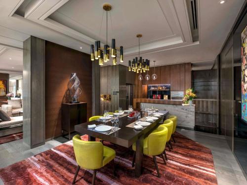 Suite Imperial, Acceso Club Millésime, 1 Cama King Size del hotel Sofitel Kuala Lumpur Damansara. Foto 4