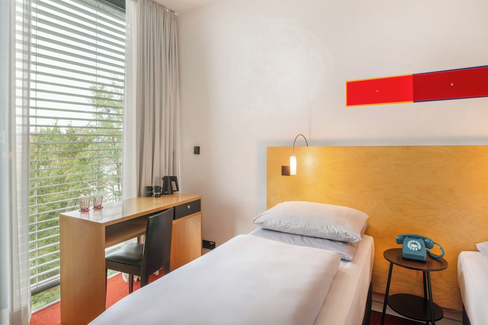 Habitación doble Con Vistas 2 Camas individuales del hotel Innside By Melia Düsseldorf Seestern. Foto 4