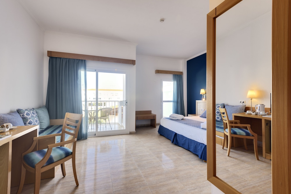 Superior Room Sea View del hotel Garden Playanatural Hotel & Spa -Only Adults. Foto 2