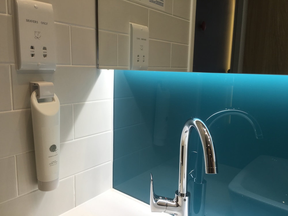 Habitación estándar, 1 cama doble con sofá cama (with Free Hot Breakfast) del hotel Holiday Inn Express St. Albans - M25, Jct.22, An Ihg. Foto 15