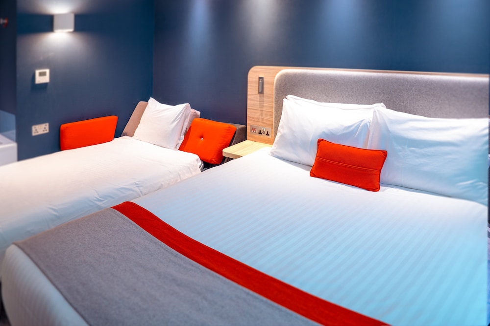 Habitación estándar, 1 cama doble con sofá cama del hotel Holiday Inn Express St. Albans - M25, Jct.22, An Ihg. Foto 18