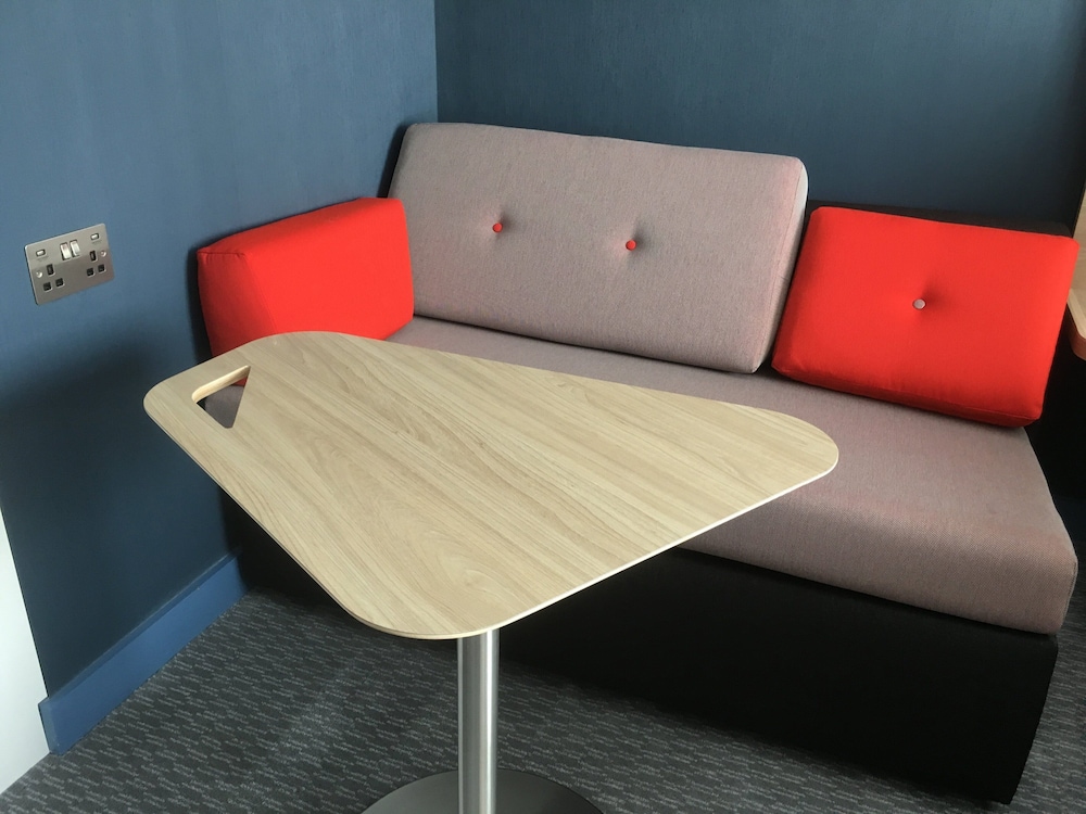 Habitación estándar, 1 cama doble con sofá cama del hotel Holiday Inn Express St. Albans - M25, Jct.22, An Ihg. Foto 22