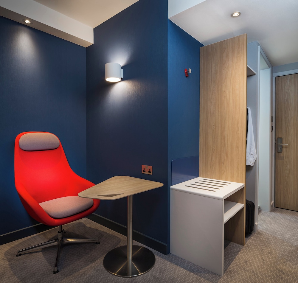 Habitación, 1 cama doble, accesible para personas con discapacidad del hotel Holiday Inn Express St. Albans - M25, Jct.22, An Ihg. Foto 15