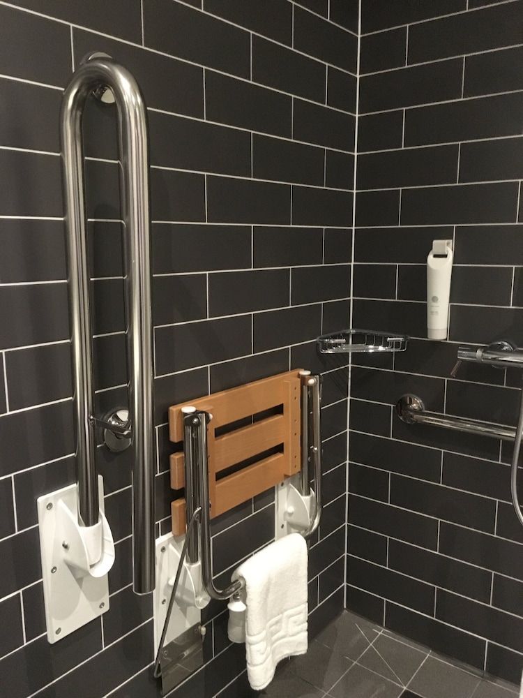 Habitación, 1 cama doble, accesible para personas con discapacidad del hotel Holiday Inn Express St. Albans - M25, Jct.22, An Ihg. Foto 17