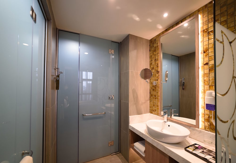 Suite superior, 1 cama doble con sofá cama del hotel Mercure Selangor Selayang. Foto 5