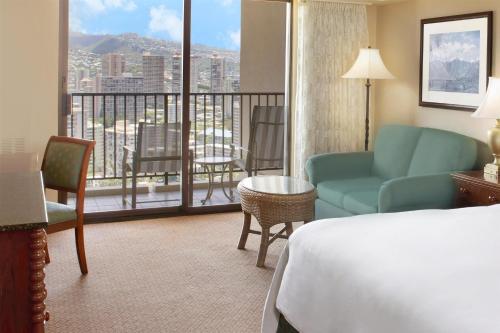 Habitación Doble con vistas al complejo - 1 cama grande del hotel Hilton Hawaiian Village Waikiki Beach Resort