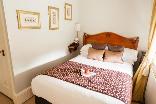 Habitación Doble Pequeña del hotel TWENTY NEVERN SQUARE. Foto 1