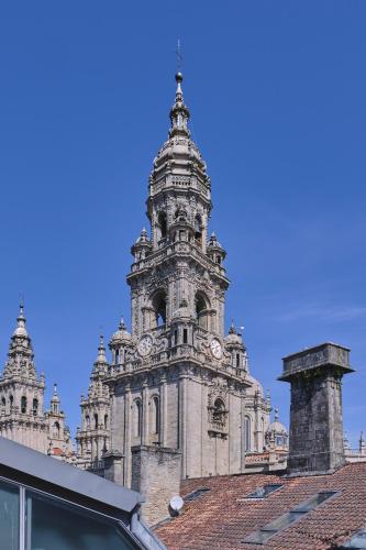 Habitación Doble con vistas a la catedral del hotel Praza Quintana. Foto 4