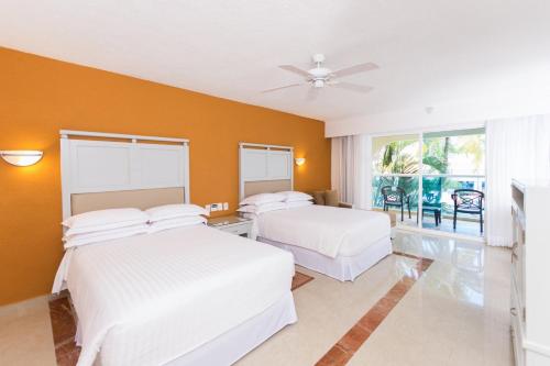Habitación Doble con Terraza del hotel Occidental Costa Cancún All Inclusive