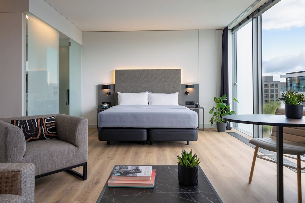 Estudio 1 Cama king Vista Patio Sofá Cama incluido del hotel Innside München Parkstadt Schwabing