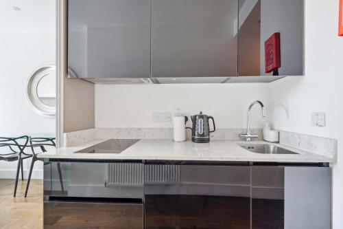 Estudio Clásico del hotel Golden Square. Foto 9