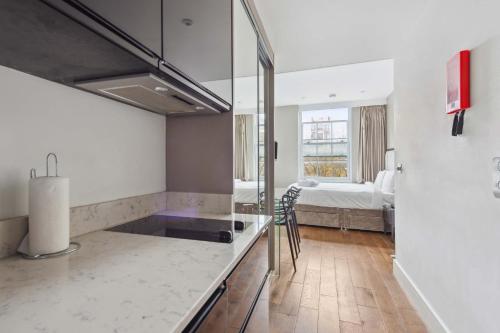 Estudio Clásico del hotel Golden Square. Foto 18